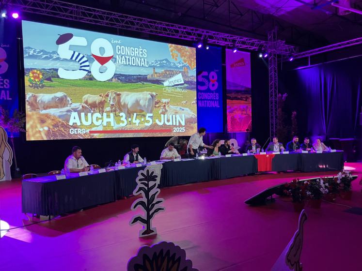 Le congrès des jeunes agriculteurs s'est ouvert le 3 juin à Auch (Gers).