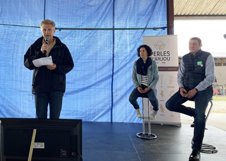 Frédéric Acker, directeur général adjoint de l'UAPL, Emeline Birot, diététienne à Saumur et Yannick Hus, directeur des achats chez Vivien Paille.