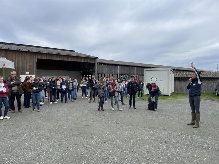 Plus de 145 personnes ont participé à la journée portes ouvertes du 6 novembre, animée par l'équipe de la ferme expérimentale et l'Idele.