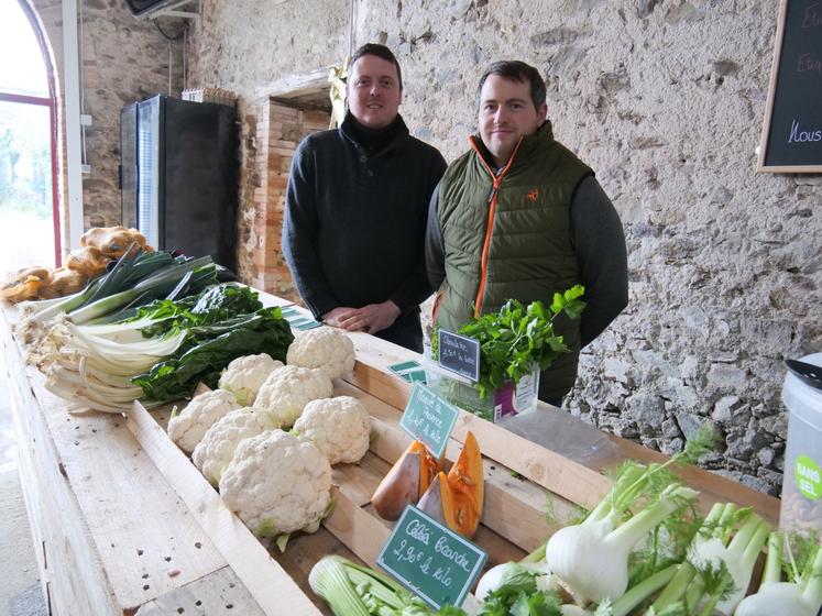 Jérémy Papin, ancien salarié dans l'aviculture, et Pierre Defois, ancien salarié horticole, sont associés au sein de la SARL Les artisans du potager.