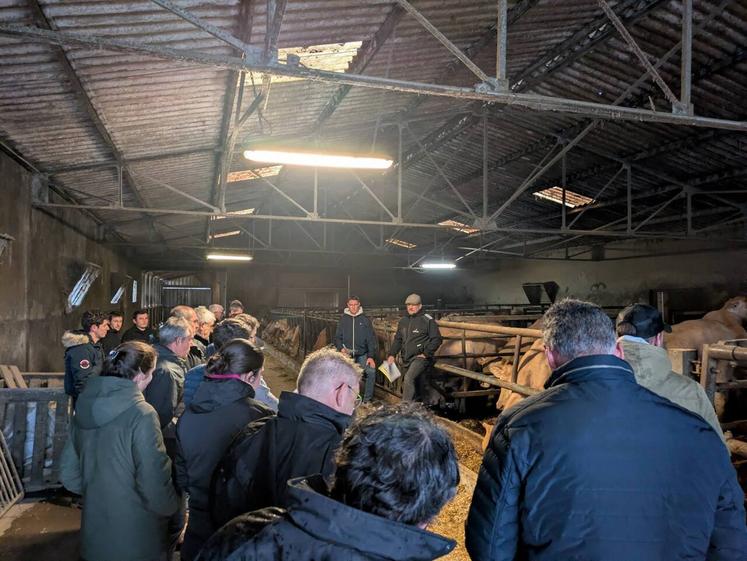 Une cinquantaine de personnes ont visité le Gaec Lefort.