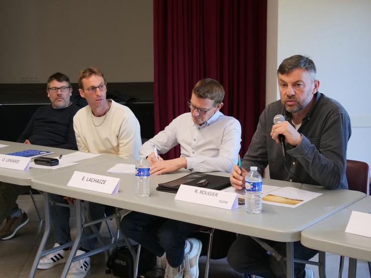 Régis Rougier, administrateur de l'AGPM, est intervenu ce mercredi face aux producteurs angevins.