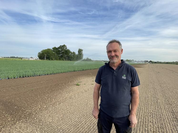 Guillaume Thomas, producteur et président de l'ODG (Organisme de défense et de gestion) des Amis de l'échalote d'Anjou. Il cultive 3,5 ha d'échalotes, sur une SAU totale de 55 ha.