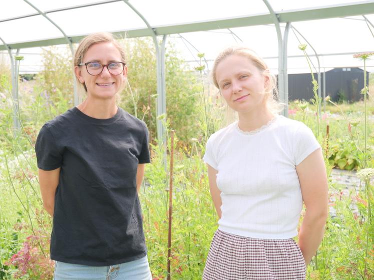Mathilde Dollé et sa soeur Léna ont créé leur entreprise en novembre 2024.