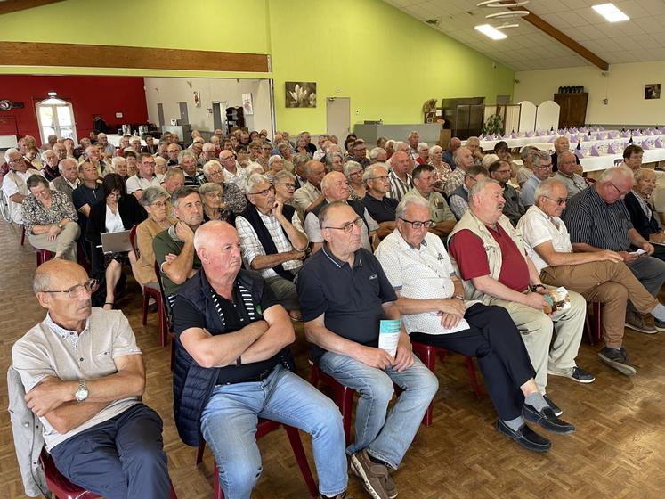 L'assemblée générale des anciens exploitants a rassemblé 120 personnes, sur les thèmes de la santé et de la grand-parentalité.