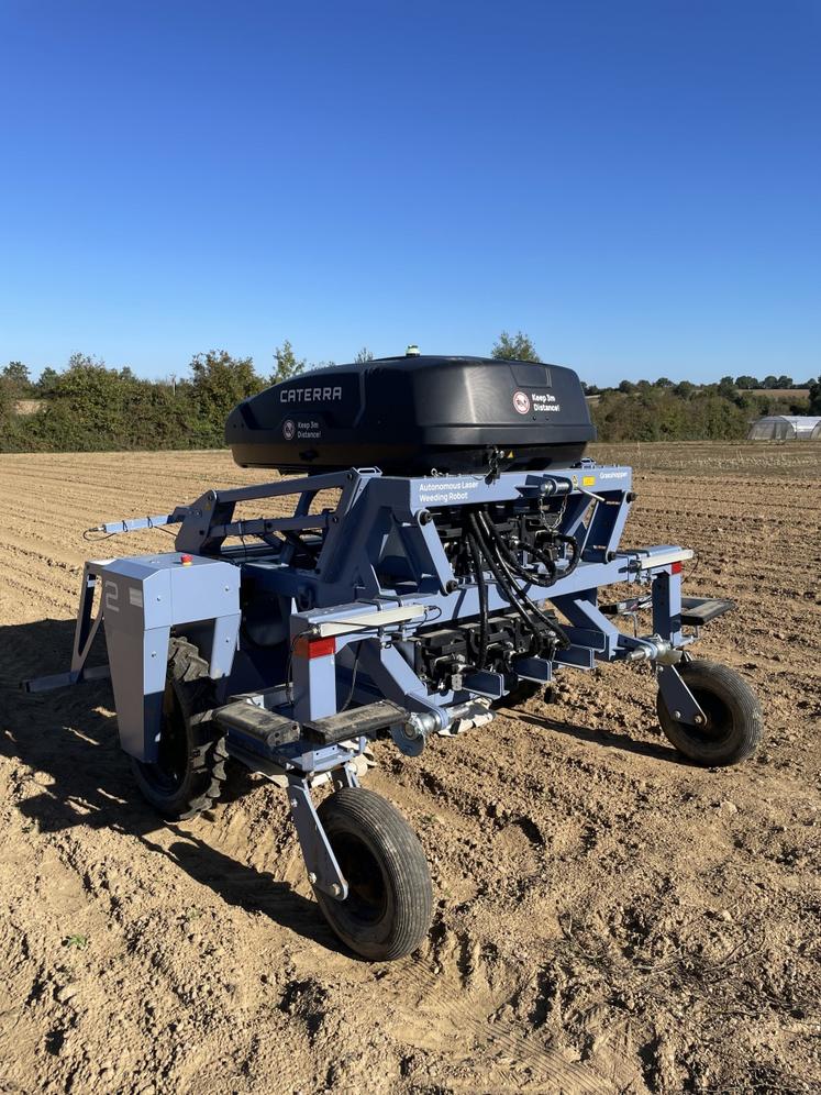 Robot prototype du fabricant Caterra, le Grasshoper fonctionne sur batteries rechargeables.