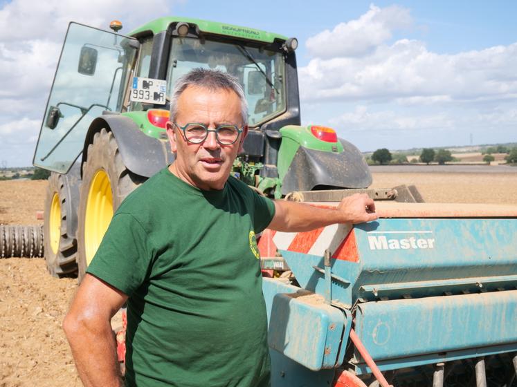 Christian Pezot est associé à Frédéric Grolleau au sein de la SCEA de la Fontaine, à Neuvy-en-Mauges.