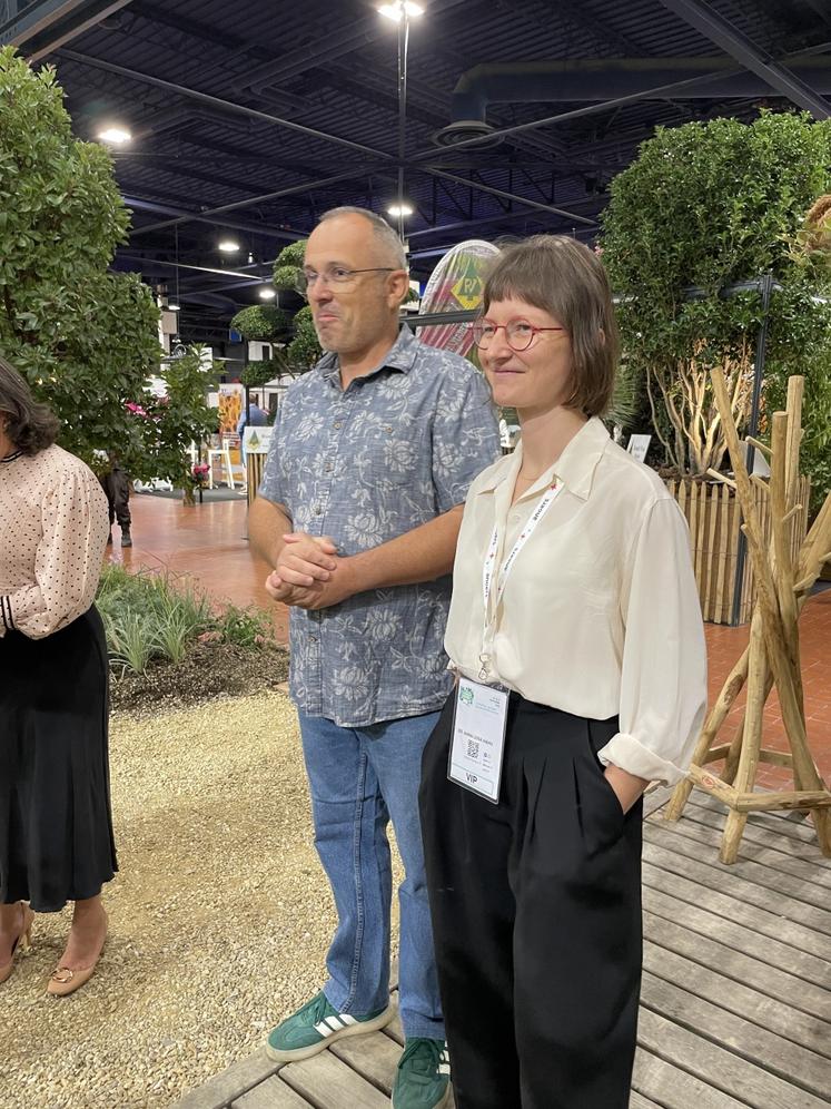 Paul Moreau, du collectif Vent d'Ouest, et Anna Lena Hahn, paysagiste géographe, ont présenté l'aménagement d'un jardin en milieu contraint. 