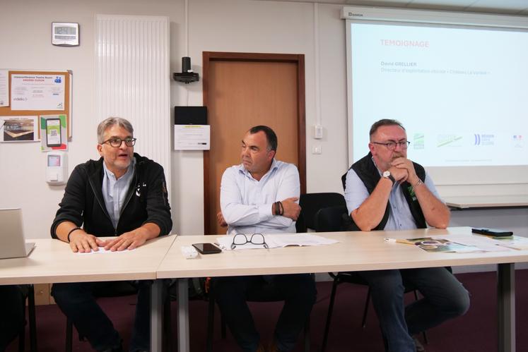 David Grellier, directeur d'exploitation viticole au Château la Varière ; Pascal Jousse, président de l'Anefa Pays de la Loire ; Luc-Paul Prévost, président de la Commission paritaire régionale pour l'emploi.