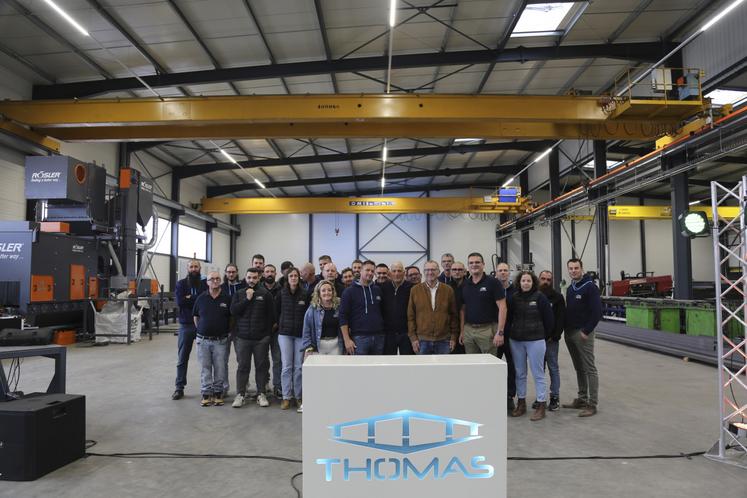 L'équipe de Thomas Constructions Métalliques lors de l'inauguration du nouveau bâtiment le 9 octobre dernier.