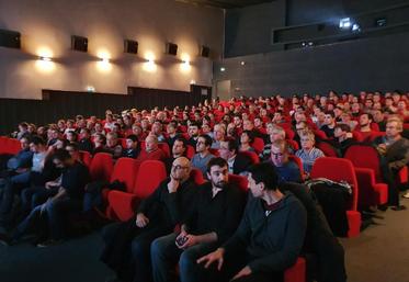 250 personnes étaient présentes pour visionner le film de François Stuck.