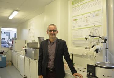 Olivier Clech dans le laboratoire de Nor-Feed. De nombreuses publications scientifiques viennent confirmer l’intérêt des produits de l’entreprise ligérienne.