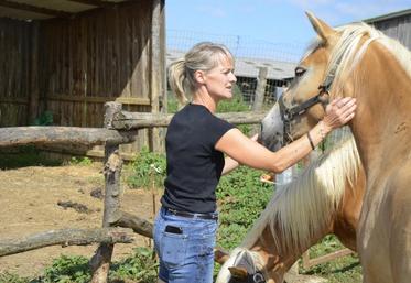Angélique Lebrun, passionnée de chevaux depuis toujours, a mis sa passion au service du bien-être du corps.