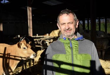 Pascal Gallard, éleveur laitier en EARL avec sa femme à Saint-Florent-le-Vieil en Maine-et-Loire.
