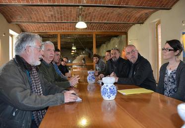 La fédération viticole d'Anjou et de Saumur a organisé une conférence de presse, mercredi 20 avril, à Beaulieu-sur-Layon, pour exprimer son mécontentement.