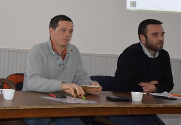 A droite, Jean-Philippe Boué, président de l'union régionale Pays-de-la-Loire Bretagne de la Fnams ; à gauche, Lucien Laizé, vice-président en charge des semences potagères.