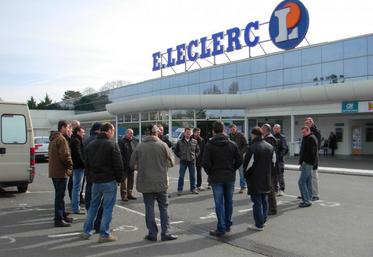 Les éleveurs se sont donc rendues dans cinq magasins 
Leclerc du département à Brissac, Chemillé, Cholet, Saint Jean de Linières et Segré.