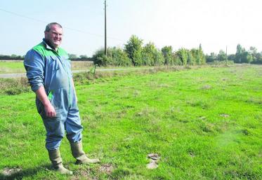 Pour Jean-Yves Merieau, les nouvelles règles de conditionnalité des aides vont 
« en dépit du bon sens » et pénalisent les éleveurs qui se sont mis très tôt à l’herbe.
