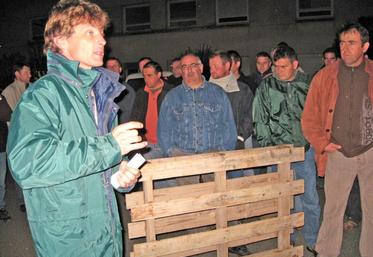 Mickaël Bazantay, président de la section bovine de la FDSEA, conduisait la délégation 
des producteurs à labattoir de Cholet.