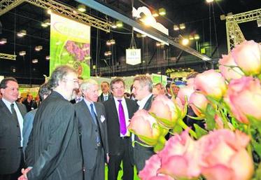 Lors de l’inauguration, Bruno De Laage président de Végépolys, 
à la rencontre des professionnels du végétal spécialisé.