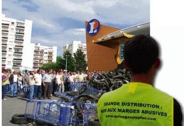 En juin dernier, plus de 300 agriculteurs étaient rassemblés sur le parking de Leclerc d’Angers.