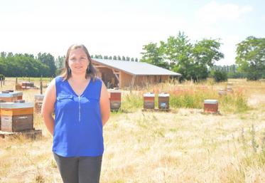 Camille Rousseau est installée avec Clément Gentet en tant que conjoint collaborateur en apiculture à Mazé-
Milon depuis septembre 2018.