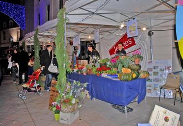 Les 10 et 11 décembre, le stand de Jeunes agriculteurs était installé rue Saint-Étienne à Angers.