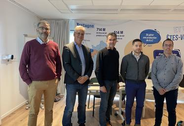 Mickaël Lamy, trésorier, Arnaud Ménard, secrétaire, Vincent Bourdon, vice-président, Nicolas Benoit, vice-président, et Antoine Lardeux, président de l'Anicap Pays de la Loire Bretagne.