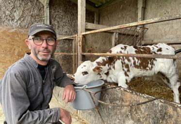 Laurent Pasquier a une exploitation laitière à Beaupréau-en-Mauges (Gesté).