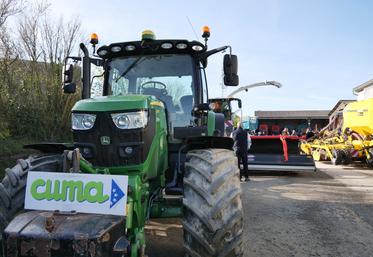 La cuma de Longuenée exposait ses outils lors des portes ouvertes, en mars dernier.