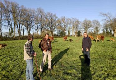 Julien Fortin a reçu Rudy Devillers et Jean-Christophe Niautou sur la ferme de Thorigné-d'Anjou mercredi 5 mars.