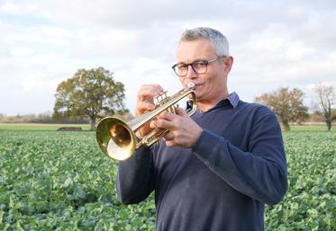 Patrice Barré s'est installé en 1999 sur le site familial de la Métairie, à Andard. Il est aujourd'hui producteur de céréales et de semences.