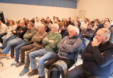 Une soixantaine de personnes a participé à l'assemblée générale mardi matin.