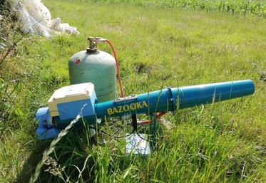 Alors que les semis de printemps démarrent, les canons effaroucheurs à gaz doivent être implantés au minimum à 150 mètres des habitations riveraines.