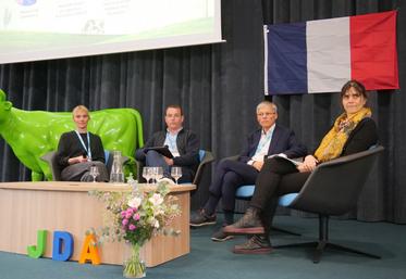La table ronde était animée par Marine Colli, avec Clément Traineau, Dacian Ciolos et Mathilde Dupré.