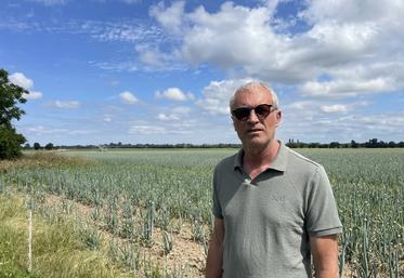 Marc Sourdeau, agriculteur à Saumur, est convaincu de l'intérêt de l'apprentissage, et pour les jeunes et pour les exploitants employeurs. 