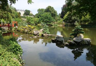 L'île de la grue et l'île de la tortue représentent le mythe de la création du Japon.