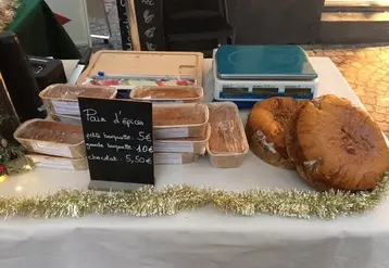 <em class="placeholder">Pain d'épices</em>