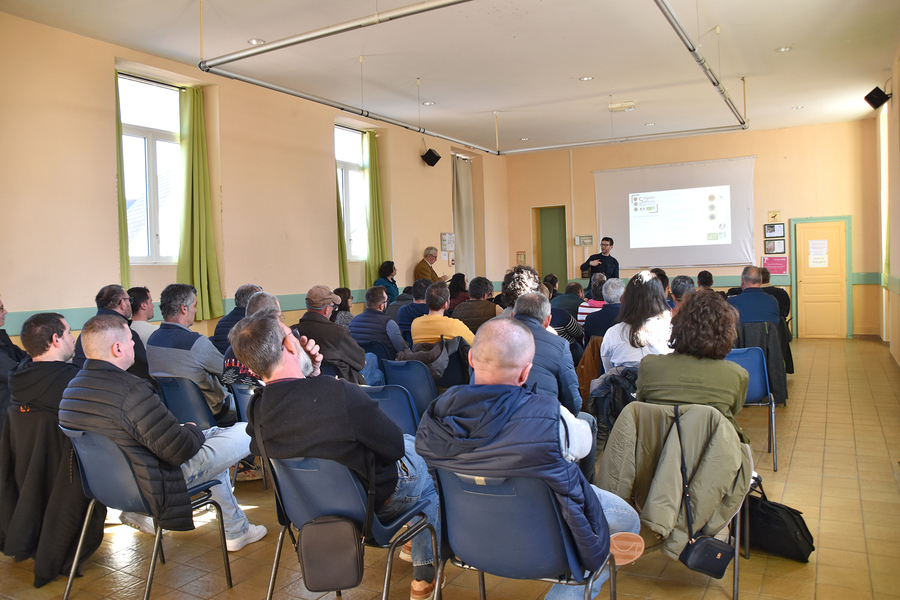Le 6 mars dernier, à Saint-Georges-sur-Arnon, les référents Inao ont présenté les avancées sur les modifications apportées aux cahiers des charges. Celui du Label rouge entrera en vigueur en septembre prochain.