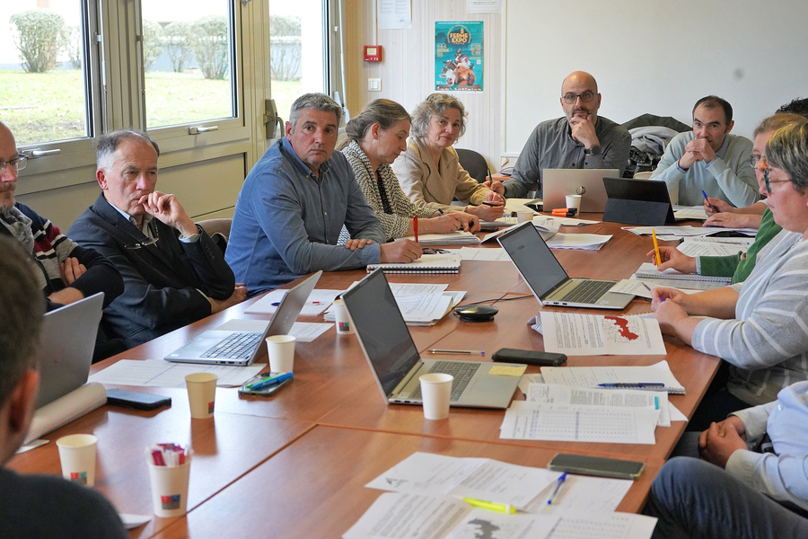 Le 21 janvier, la chambre d’agriculture, les quatre syndicats et les services de l’Etat avaient déterminé comment le département pouvait se positionner pour mobiliser le fonds d’urgence. ©D.R