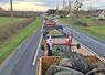 Des quatre coins du département des convois de tracteurs avec bennes ont ralliés Châteauroux. ©FDSEA 36