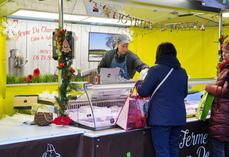 En plus des marchés traditionnels, de nombreux producteurs, à l'image de Sylvain Rabaté, participent aux marchés de Noël, ce qui nécessite d'adapter la production en conséquence. ©DR