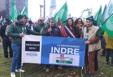 Alix Fruchon, députée, était présente à Strasbourg aux côtés des agriculteurs de l’Indre pour soutenir le « non au Mercosur ». ©B.R