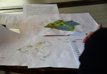 Les élèves de Terminale STAV Aménagement de Naturapolis, ont présenté leurs projets d'aménagements des abords du city park au maire, élus et conseil des municipal des jeunes.
