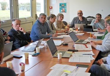 Le 21 janvier, la chambre d’agriculture, les quatre syndicats et les services de l’Etat avaient déterminé comment le département pouvait se positionner pour mobiliser le fonds d’urgence. ©D.R