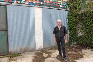 <em class="placeholder">Philippe Taurisson élebeur limousines veaux sous la mère à Varetz en Corrèze</em>