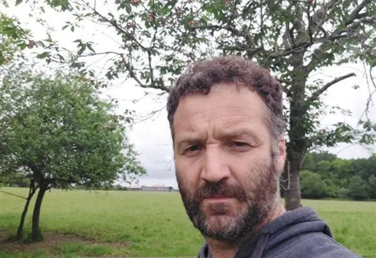 <em class="placeholder">Photo de Nicolas Betbeder, éleveur bovin dans les Landes.</em>