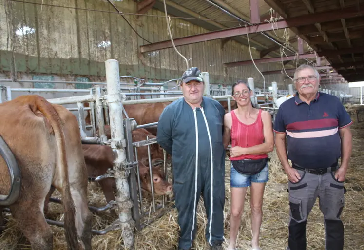 <em class="placeholder">bâtiment veaux sous la mère limousines EARL de la Petrenne</em>