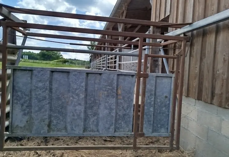 <em class="placeholder">barrière contention quai de chargement</em>