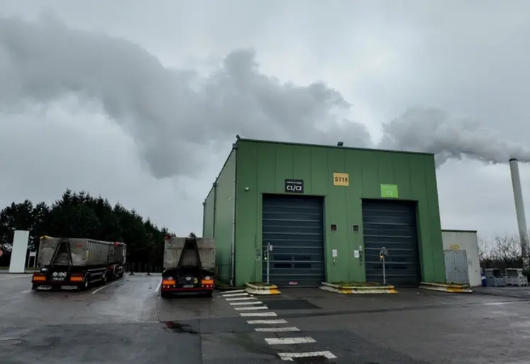 <em class="placeholder">Station de lavage Equarrissage, vue extérieur de l'usine Akiolis de Vénérolles</em>